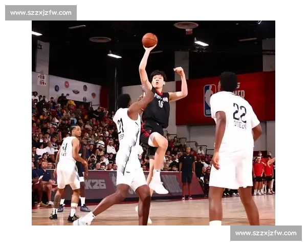 单节 14 分引爆主场!杨瀚森季前赛完成惊艳救赎 单节 14 分引爆主场!杨瀚森季前赛完成惊艳救赎