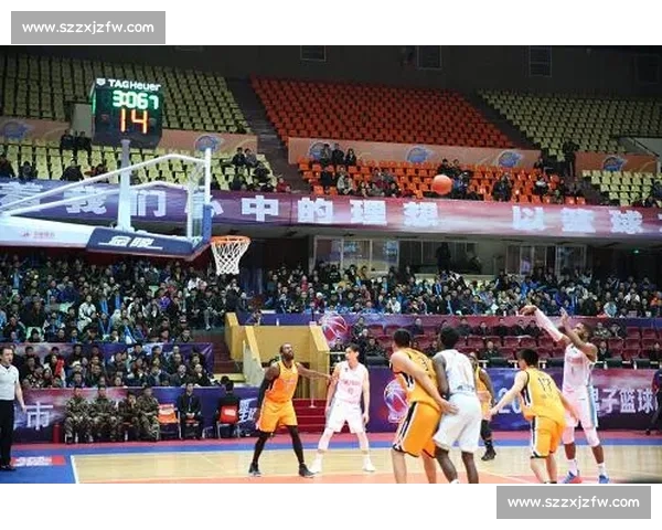 川超自贡主场：一半赛场燃，一半看台暖